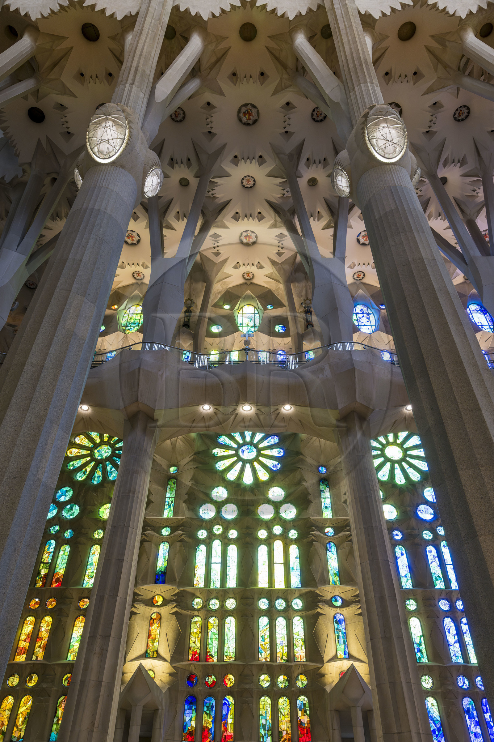 Espagne, Catalogne, Barcelone, quartier de l'Eixample, basilique de la Sagrada Familia de l'architecte du modernisme catalan Antoni Gaudi classée Patrimoine Mondial de l'UNESCO, le côté Est de la Nef