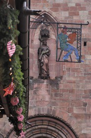 France, Haut Rhin (68), Kaysersberg a Noel, l'Eglise Sainte-Croix
