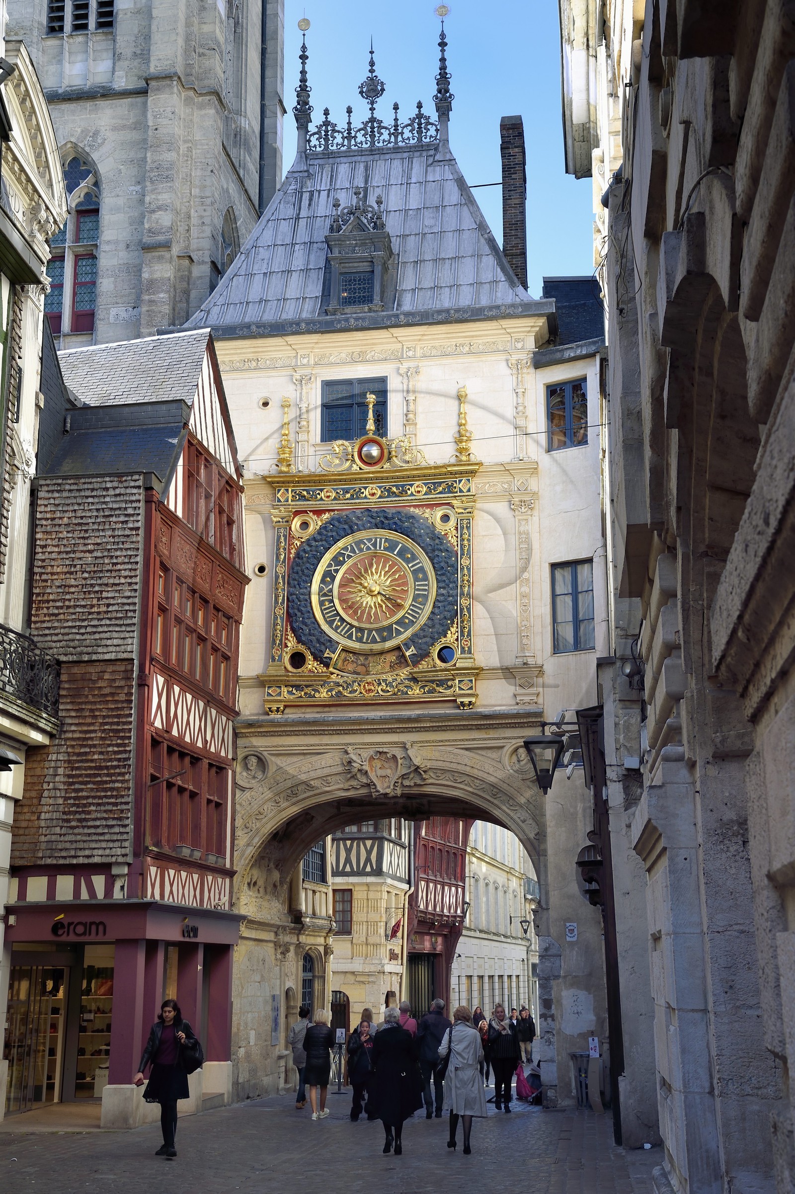 France, Seine-Maritime (76), Rouen, le Gros-Horloge, horloge astronomique avec un mécanisme du XIVe siècle et un cadran du XVIe siècle