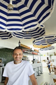 France, Var (83), Toulon, plage du Mourillon, restaurant Il Parasole, le directeur et chef Marco Casolla