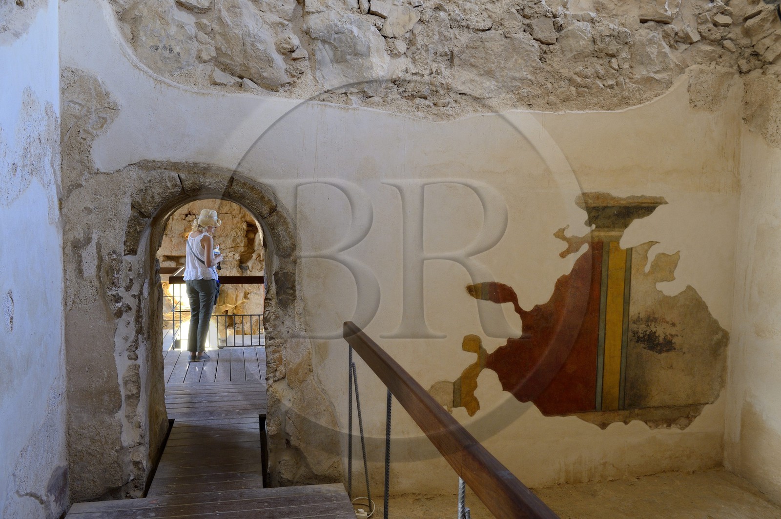 Israel, désert du Neguev, forteresse de Massada, classée Patrimoine Mondial de l'UNESCO, fresque dans les thermes