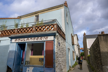 France, Loire-Atlantique (44), banlieue de Nantes, Rezé, quartier Trentemoult, ancienne boulangerie dans les ruelles du village