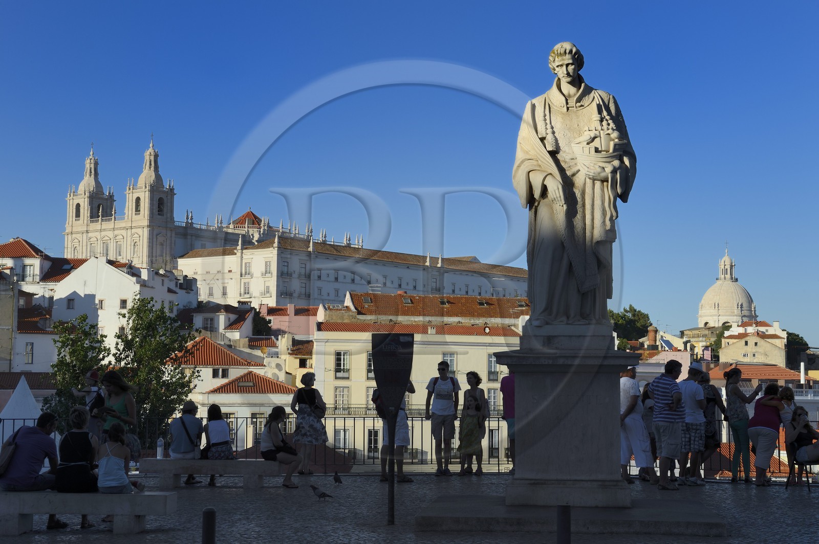 Portugal, Lisbon, Alfama district, Sao Vicente statue on the terrace of Largo das Portas do Sol, Sao Vicente de Fora Monastery and cupola of the National Pantheon
