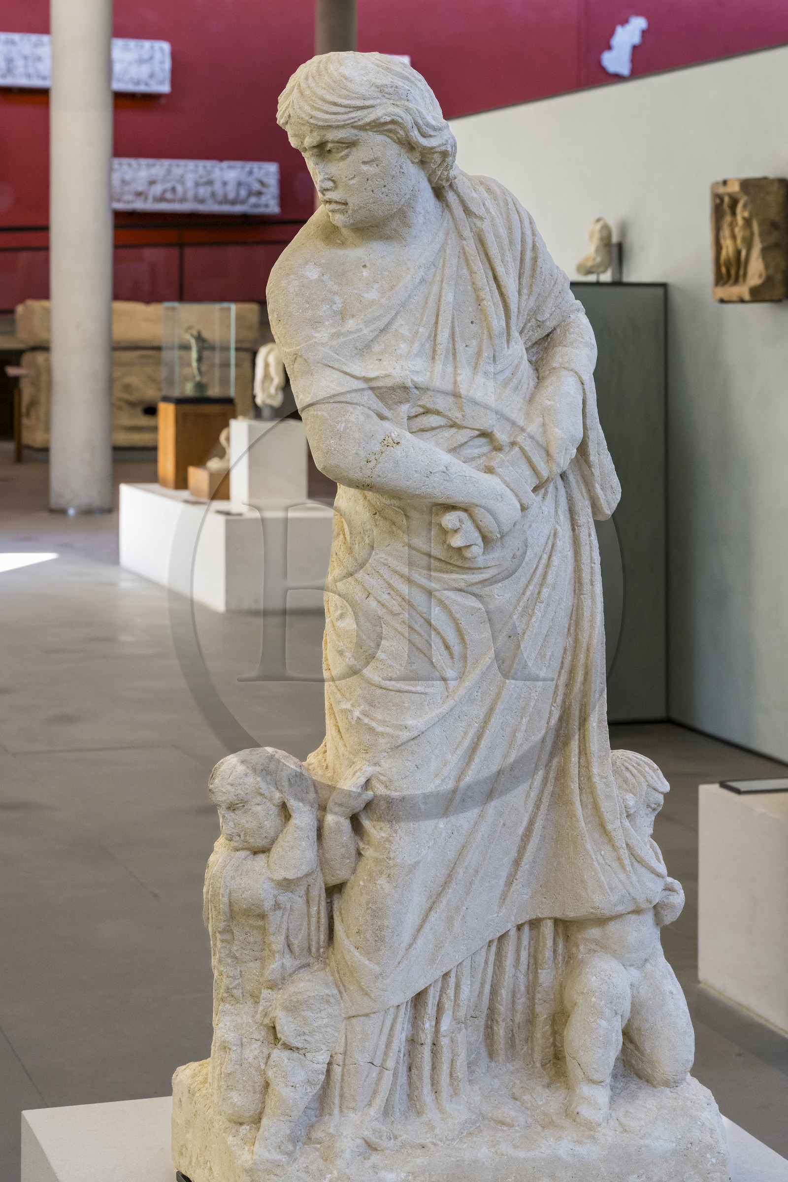 France, Bouches du Rhone, Arles, musée départemental Arles antique, statue of Medea (1st - 3rd century)
