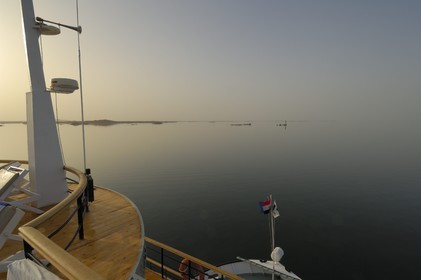 Egypt, Upper Egypt, Nubia, Lake Nasser, lake cruise on Qasr Ibrim ship