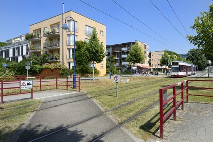 Allemagne, Bade-Wurtemberg, Fribourg en Brisgau, quartier écologique Vauban, le tram