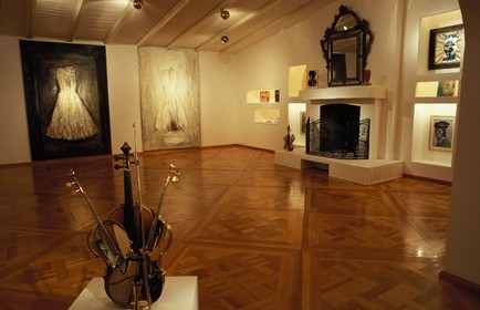 Suisse, région de Bern (Oberland Bernois), Saanenland, Gstaad, galerie d'art contemporain Saqqârah