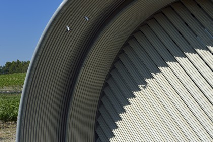 France, Bouches-du-Rhône (13),  Le Puy Sainte Réparade, Chateau La Coste domaine viticole et centre d'art contemporain, AOP Côteaux d'Aix, Chais de Vinification par Jean Nouvel (Mention Obligatoire)