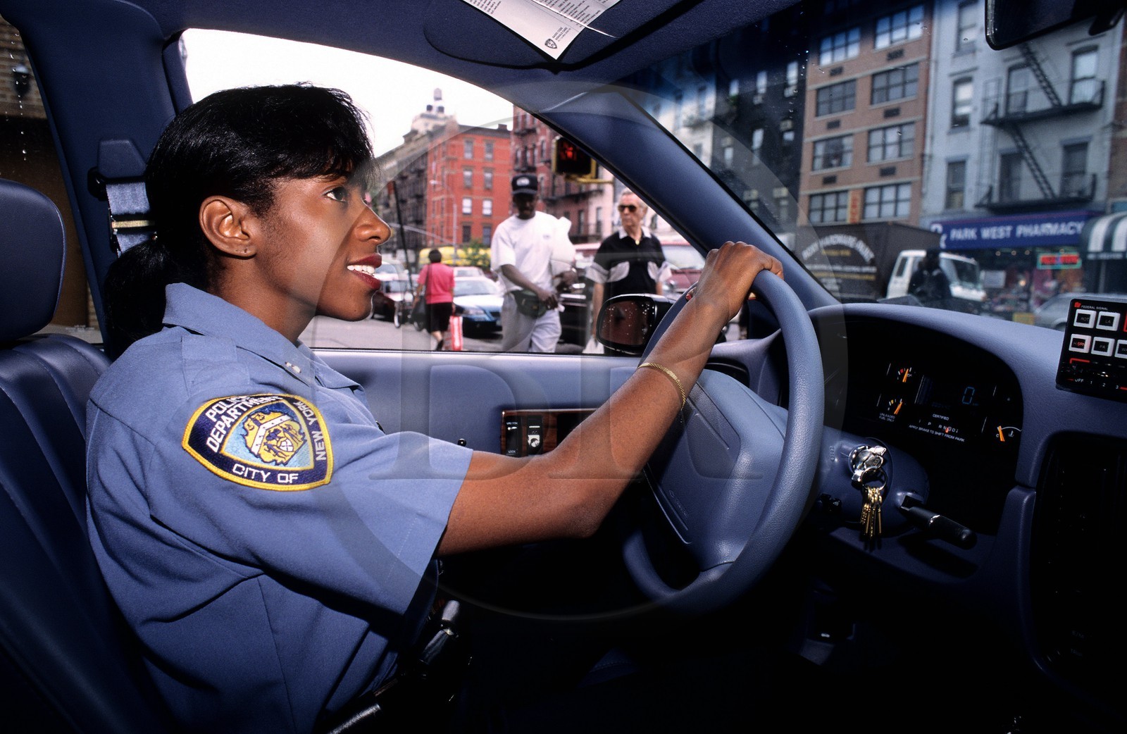états-Unis, New York, Manhattan, Upper West Side, patrouille de l' officier de police Tricia Braxton