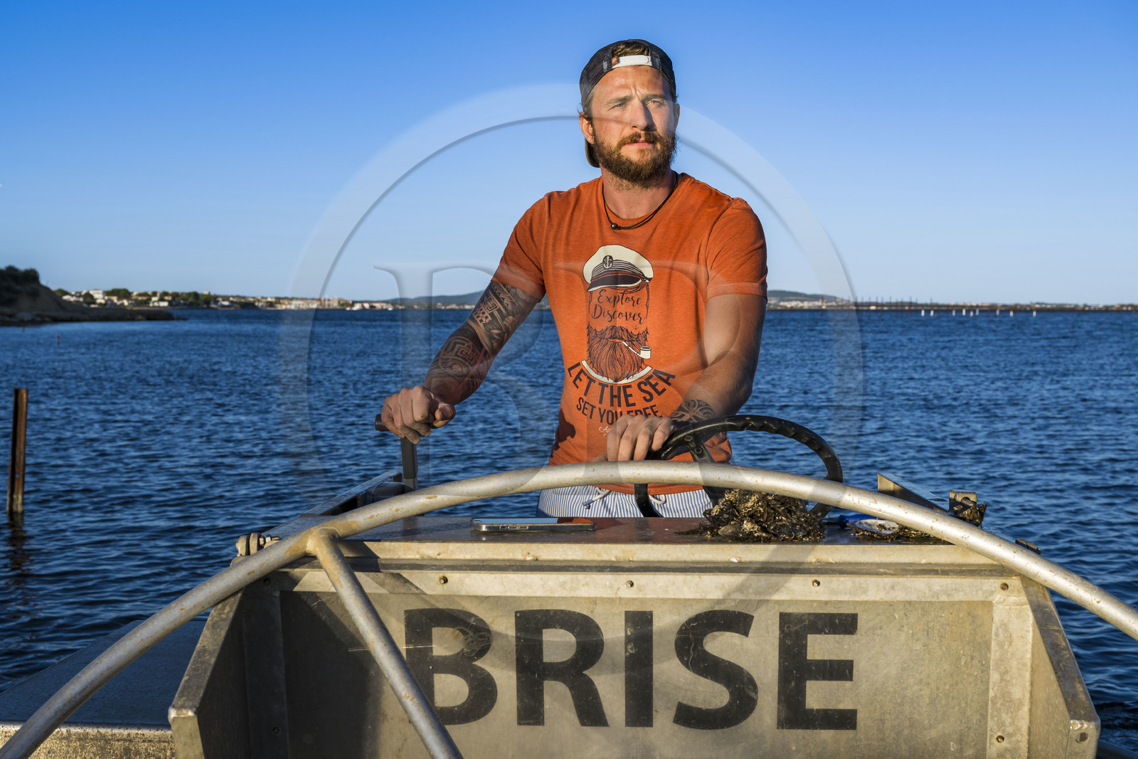 France, Hérault (34), Etang de Thau, Mèze, les producteurs de coquillages Quentin et Emmeline, Quentin Ovise