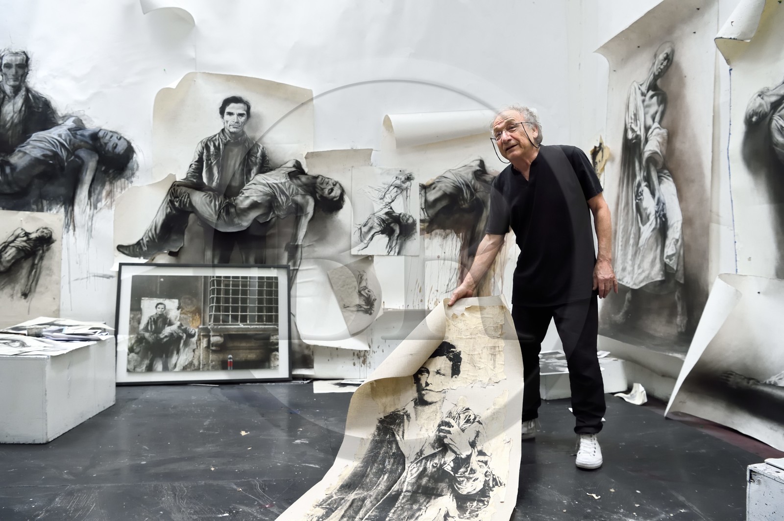 France, Ivry sur Seine, the artist Ernest Pignon-Ernest in his studio