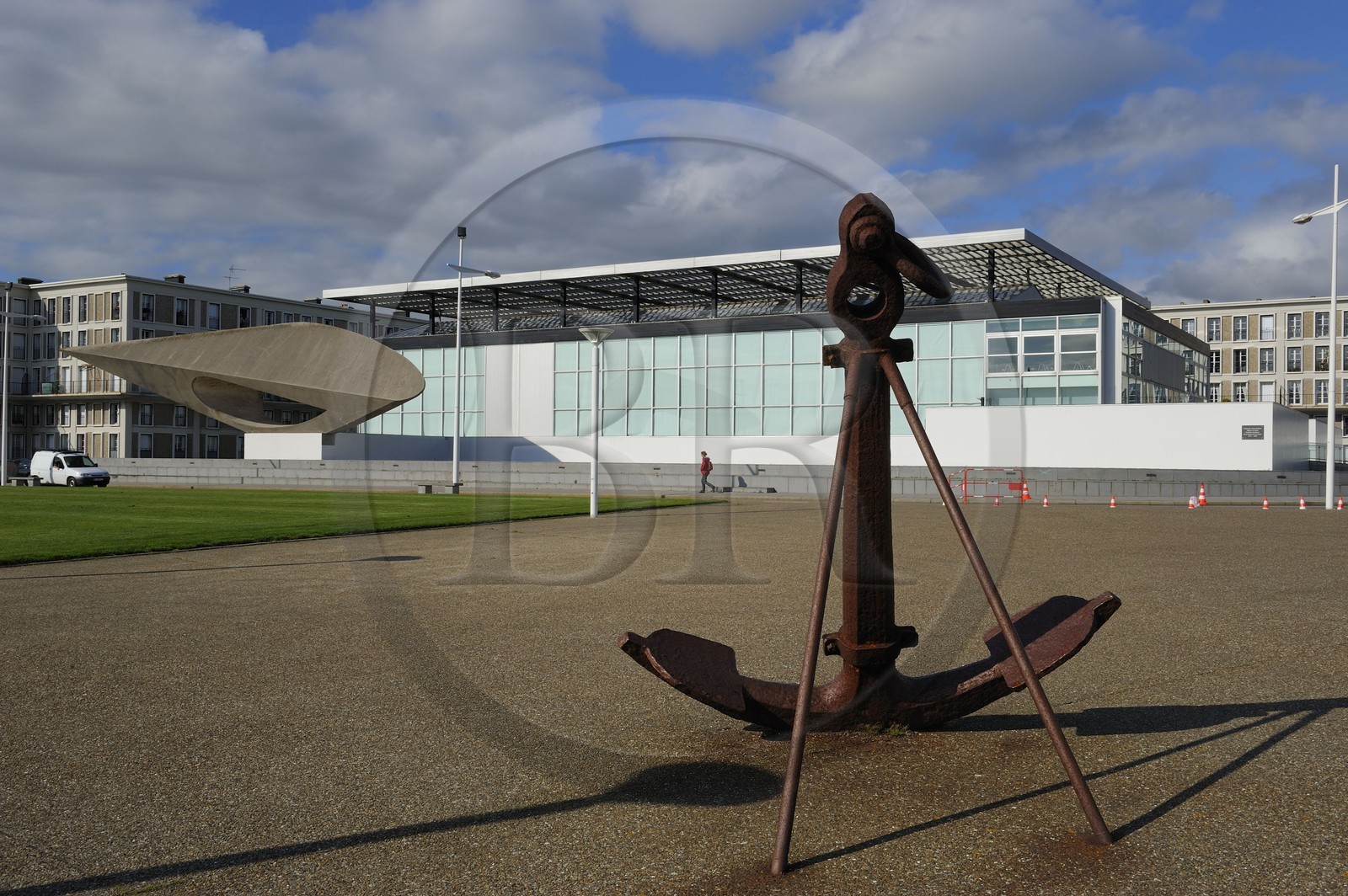 France, Seine-Maritime (76), Le Havre, Centre-ville reconstruit du Havre par Auguste Perret classé Patrimoine Mondial de l'UNESCO, le musée d'Art Moderne André Malraux en bord de mer est entouré d'immeubles Perret