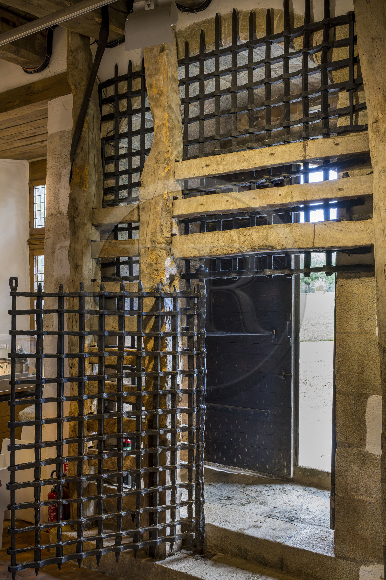 France, Côtes d'Armor (22), Ploezal, chateau de la Roche-Jagu construit au XVème siècle, porte d'entrée double