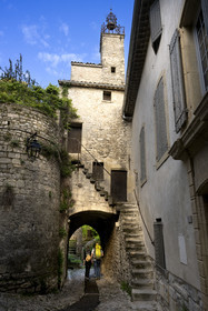 France, Vaucluse (84), Dentelles de Montmirail, Vaison-la-Romaine, la haute-ville (cité médiévale), tour beffroi du XIVe - XVIIIe siècle dite Tour de l'Horloge