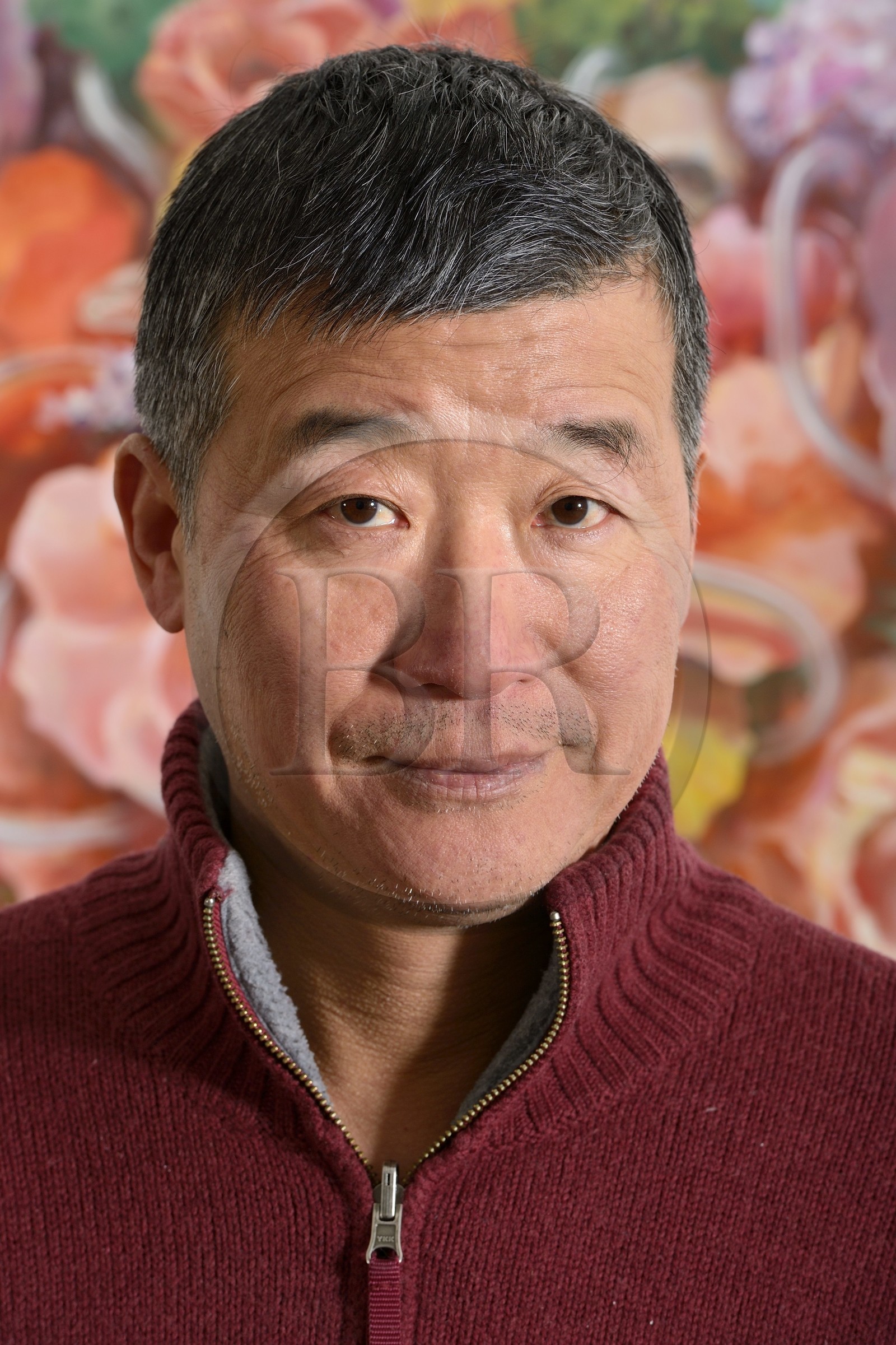 France, l'artiste peintre de Xiaofan Ru dans son atelier des Lilas près de Paris