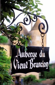 France, Saone et Loire, Mâconnais, vieux Brancion inn in Brancion