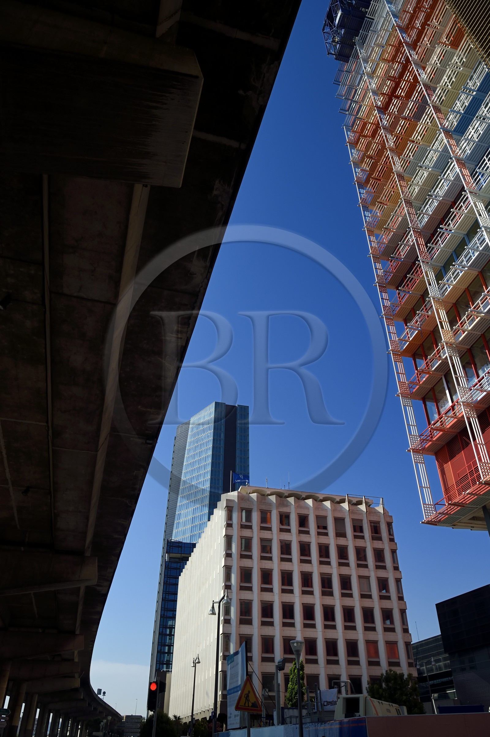 France, Bouches du Rhone, Marseille, Euromediterranee area, Littoral A55 highway at the foot of the tower CMA CGM by architect Zaha Hadid