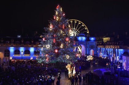 France, Meurthe-et-Moselle (54), Nancy, place Stanislas, le défilé de la Saint-Nicolas, chamôh marionnette mécanique de la Compagnie Paris-Benares