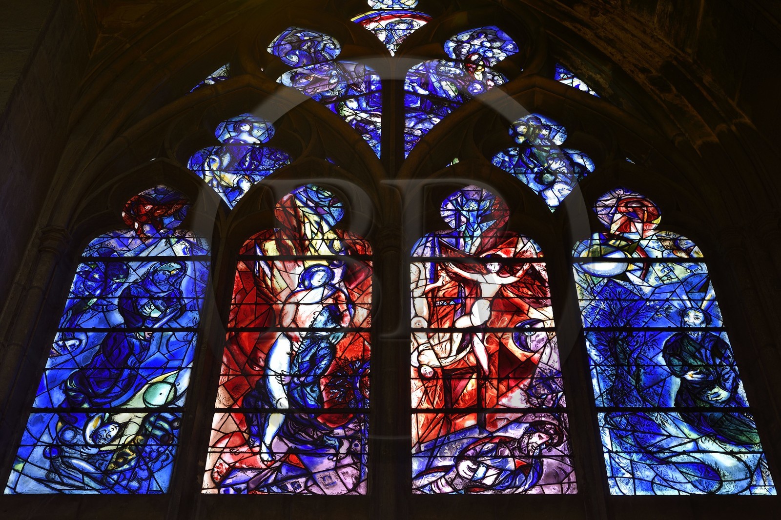 France, Moselle, Metz, Saint Etienne cathedral, Stained glass windows of the northern ambulatory having for subjects episodes from the Old Testament (Book of Genesis 22, 9-12 and 32, 25-28 and 28.10-13 and Book of Exodus 3, 1-2, 4-6) by Marc Chagall (20th century) made by Simon Marq workshop in Reims (all rights reserved)