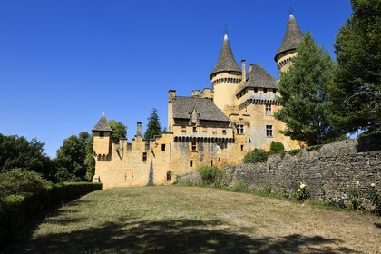 France, Dordogne (24), Périgord Noir, vallée de la Dordogne, Marquay, château de Puymartin, reconstruit au XVe siècle après la Guerre de Cent Ans