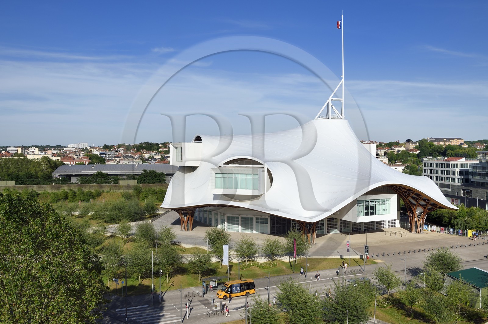 France, Moselle (57), Metz, quartier de l'Amphithéatre, le Centre Pompidou-Metz, centre d'art conçus par les architectes Shigeru Ban et Jean de Gastines
