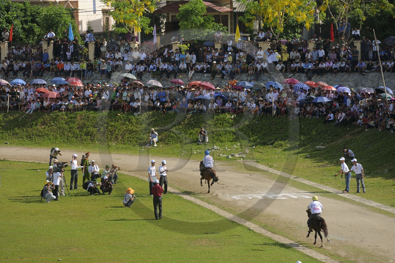 Vietnam, province de Lao Cai, Bac Ha, course annuelle de chevaux