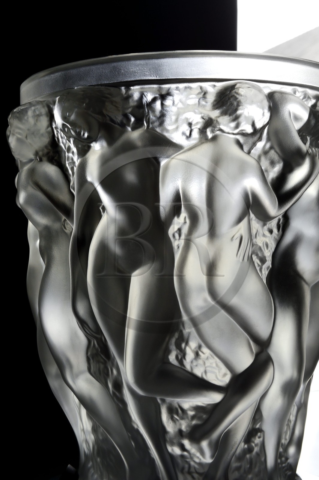 France, Bas-Rhin (67), Wingen-sur-Moder, le musée Lalique, Vase Bacchantes en cristal, créé en 1927