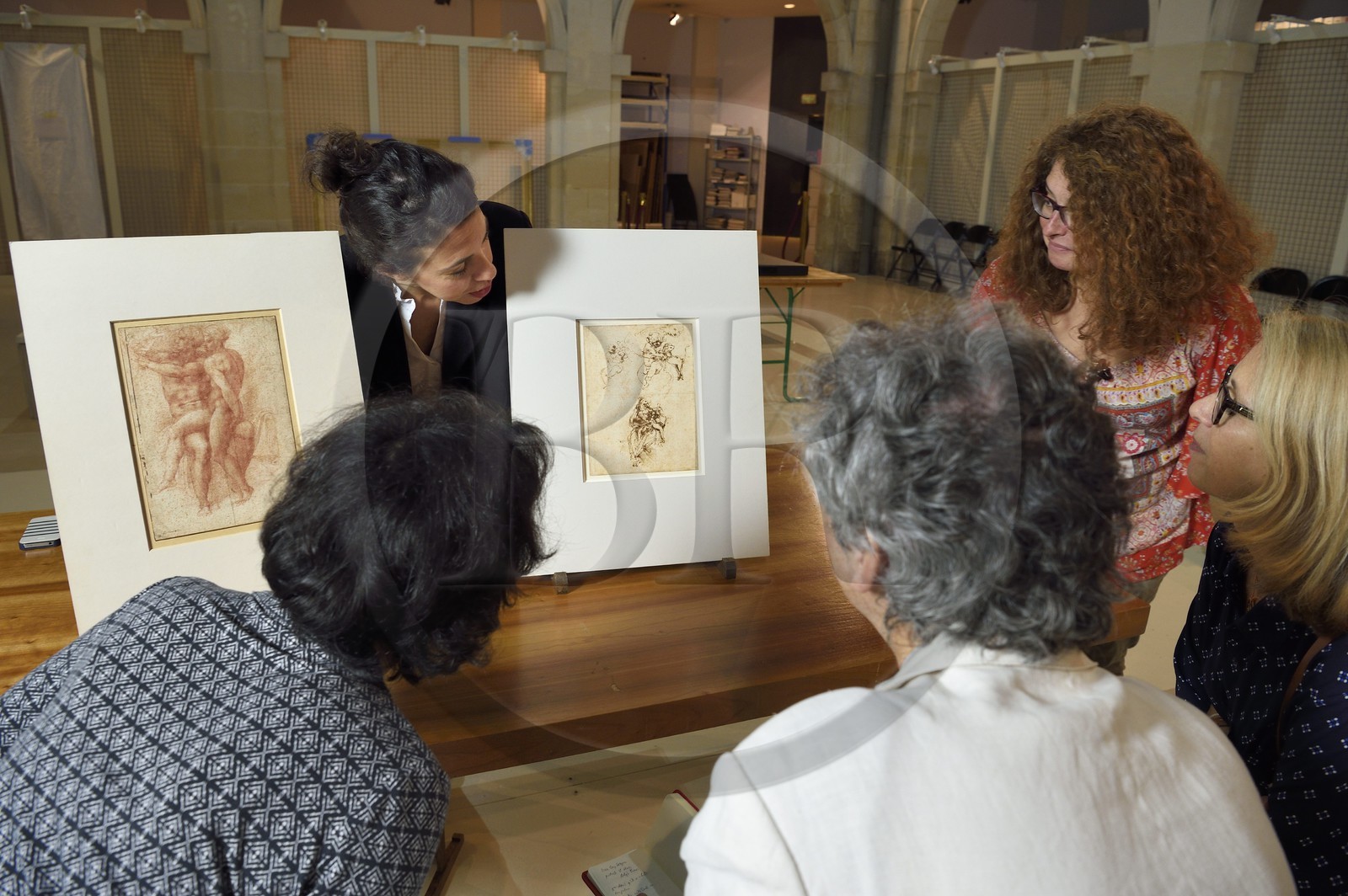 France, Pyrénées-Atlantiques (64), Pays-Basque, Bayonne, musée Bonnat-Helleu, musée des Beaux-Arts, présentation du dessin de Michel-Ange étude pour le groupe Adam et Eve de la chapelle Sixtine à gauche et une étude de Léonard de Vinci à droite