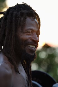 Caraïbes, Ile de la Dominique, hameau de Syndicate au dessus de Dublanc, le rasta Celius