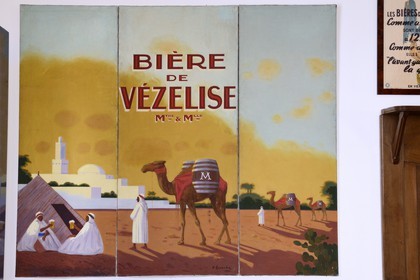 France, Meurthe-et-Moselle (54), Saint-Nicolas-de-Port, le Musée français de la brasserie, affiche présentée à l'exposition coloniale internationale de 1931 par la Brasserie de Vézelise