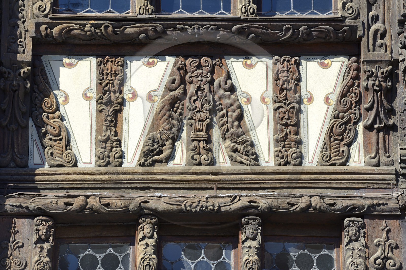 France, Bas Rhin (67), Saverne, détail de la façade de la Maison à colombage Katz du XVIIème siècle