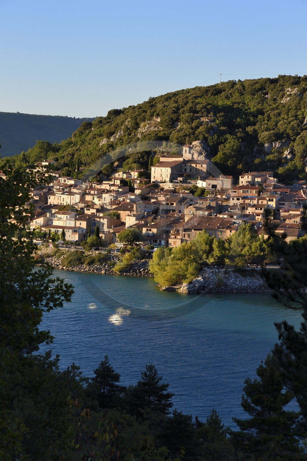 France, Var (83), Parc Naturel Régional du Verdon, village de Bauduen en bordure du lac de Sainte Croix