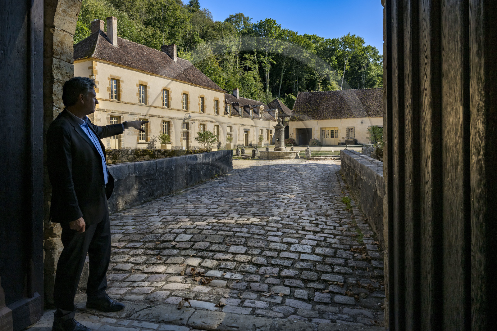 France, Nièvre (58), Parc naturel régional du Morvan, Bazoches, le chateau de Bazoches qui fut propriété du maréchal Sébastien le Prestre de Vauban, Amaury de Sigalas descendant d'une lignée de 28 générations de Chastellux et de Vauban