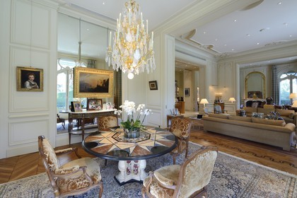 France, Alpes-Maritimes (06), Cannes, la villa La Californie où vécu Pablo Picasso, aujourd'hui renommé le Pavillon de Flore par Marina Picasso, le salon