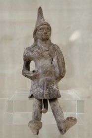 France, Isère (38), Vienne, Musée des Beaux-Arts et d'Archéologie situé au premier étage de l'ancienne halle à grains, statuette de l'époque romaine à charactère érotique