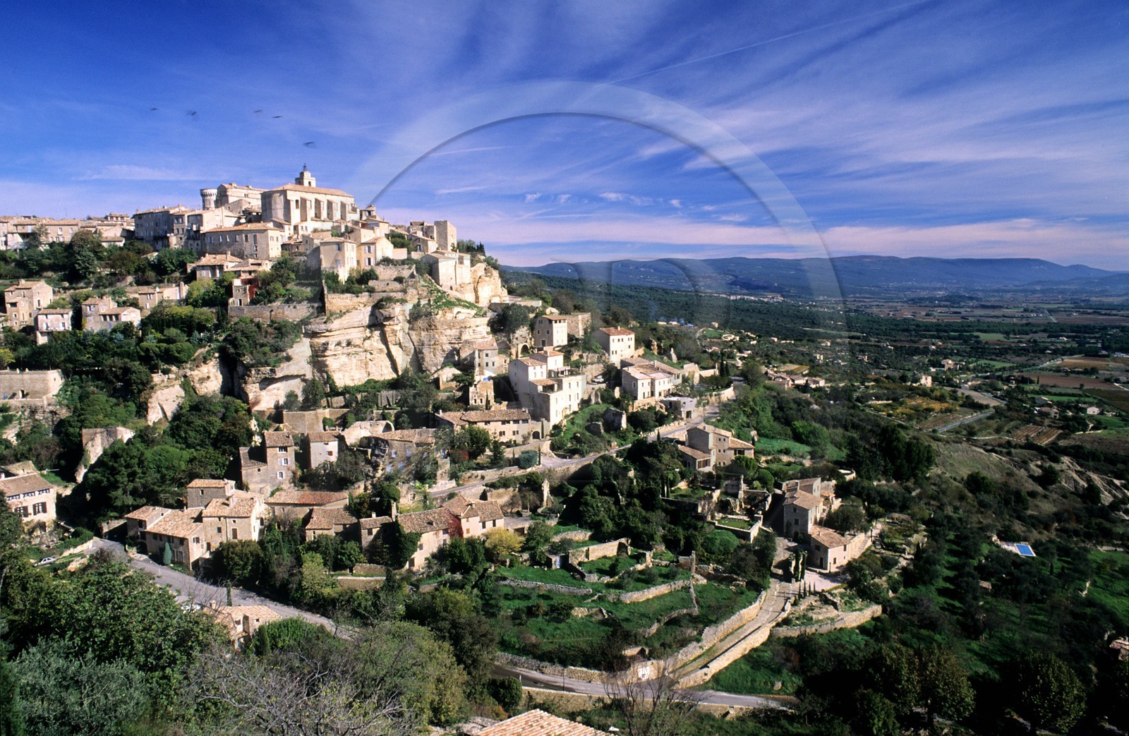 France, Vaucluse (84), Lubéron, village perché de Gordes, labellisé Les Plus Beaux Villages de France