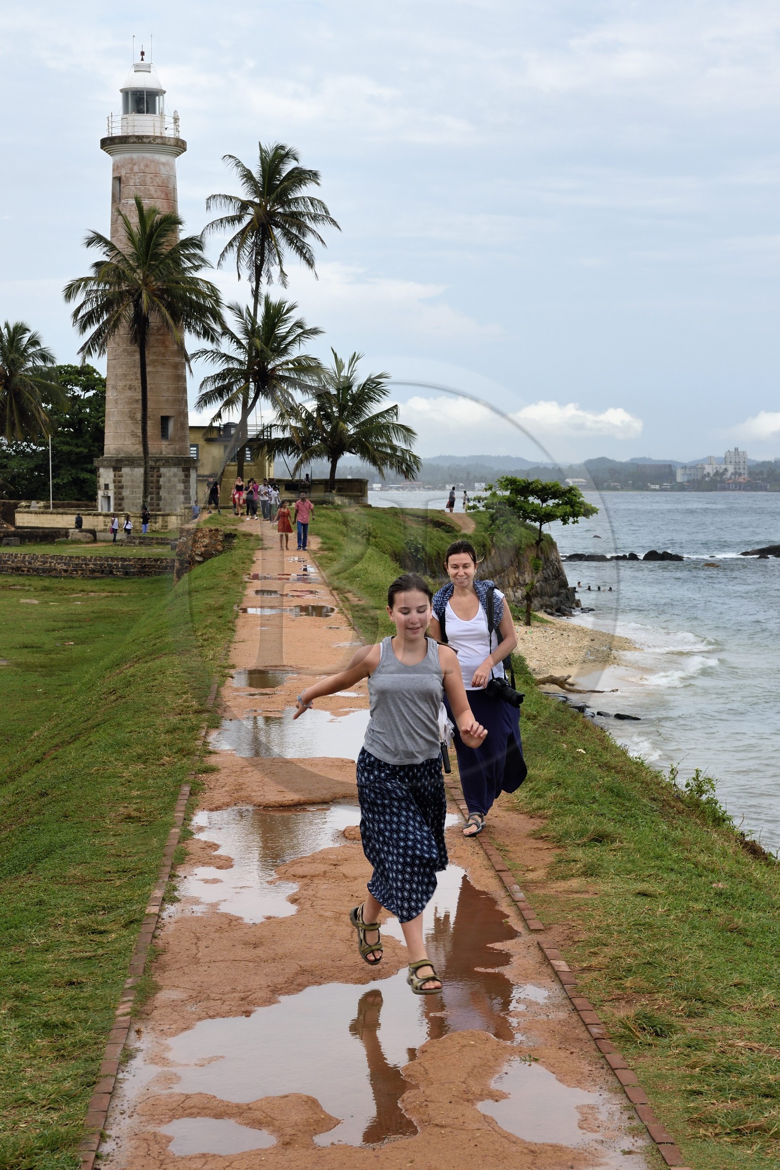 Sri Lanka, Province du Sud, Fort de Galle, classé Patrimoine Mondial de l'UNESCO, le phare sur les remparts maritimes