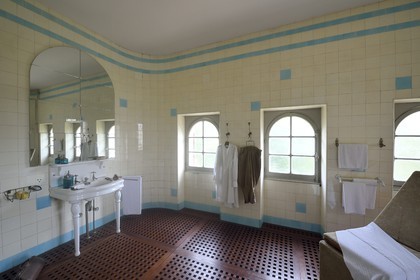 France, Pyrénées-Atlantiques (64), Pays-Basque, Cambo-les-Bains, la Villa Arnaga, musée et maison d'Edmond Rostand, la salle d'hydrothérapie