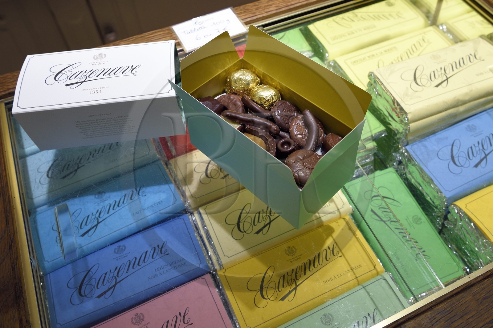 France, Pyrénées-Atlantiques (64), Pays-Basque, Bayonne, salon de thé et chocolatier Chez Cazenave rue du Port Neuf