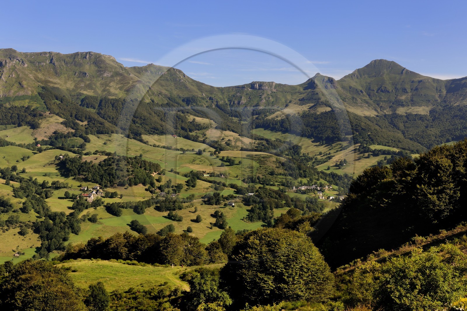 France, Cantal, Monts du Cantal, Parc Naturel Regional des Volcans d' Auvergne (Regional Nature Park of the Volcanoes of Auvergne), the Vallee de la Jordanne (Jordanne Valley) towards Mandaille-Saint-Julien