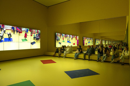 France, Paris (75), Bois de Boulogne, la fondation Louis Vuitton de l'architecte Frank Gehry, exposition David Hockney 25, œuvre-vidéo A Bigger Space for Dancing (2012)