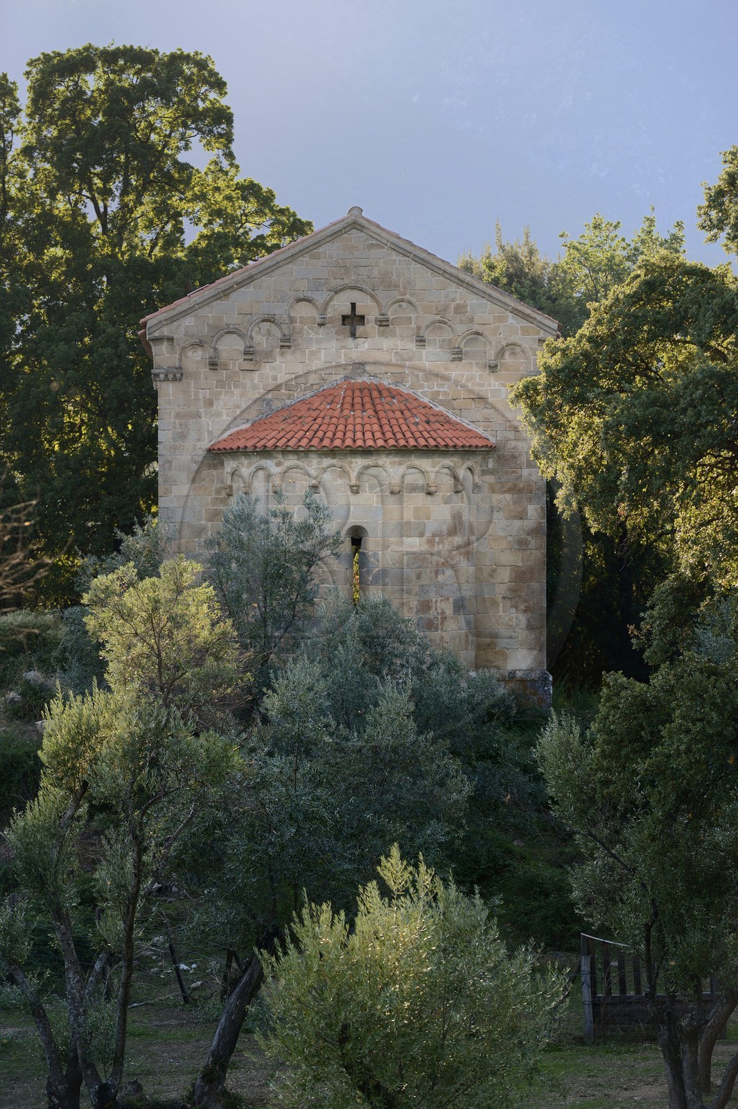 France, Corse-du-Sud (2A), Alta Rocca, Sainte-Lucie-de-Tallano (Santa Lucia di Tallà), chapelle romane Saint-Jean-Baptiste dans le hameau de Poggio