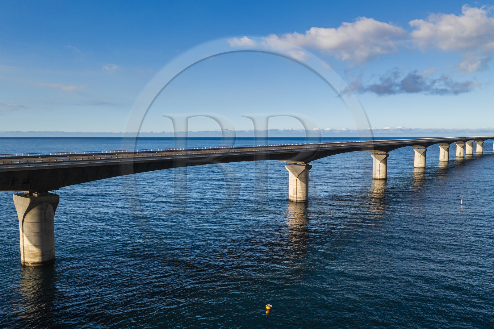France, Ile de la Reunion, la Grande Chaloupe à La Possession, la Nouvelle Route du Littoral (NRL), le viaduc maritime long de 5,4 km entre la capitale Saint-Denis et la Grande Chaloupe (vue aérienne)