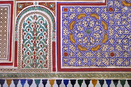 Maroc, Haut-Atlas, Marrakech, ville impériale, Médina classée Patrimoine Mondial de l'UNESCO, Palais de la Bahia, stuc sculpté et zellige