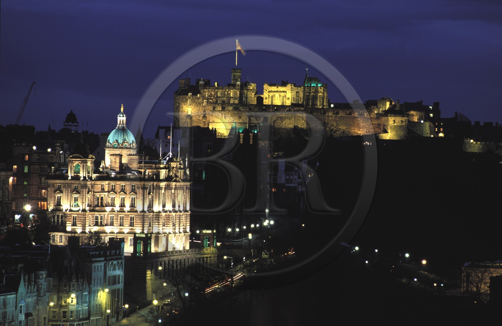 Royaume-Uni, Ecosse, le château d'Edimbourg et l' hôtel Balmoral de nuit