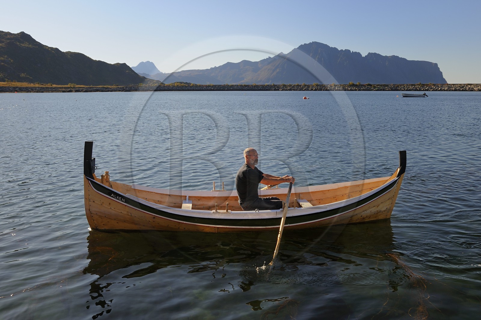Norvège, Nordland, Iles Lofoten, barque de pêche traditionnelle récemment fabriquée