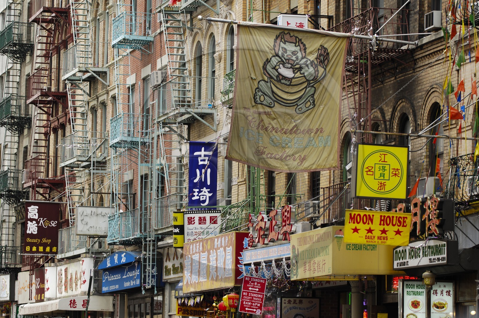 Etats-Unis, New York, Manhattan,  Mott street dans Chinatown