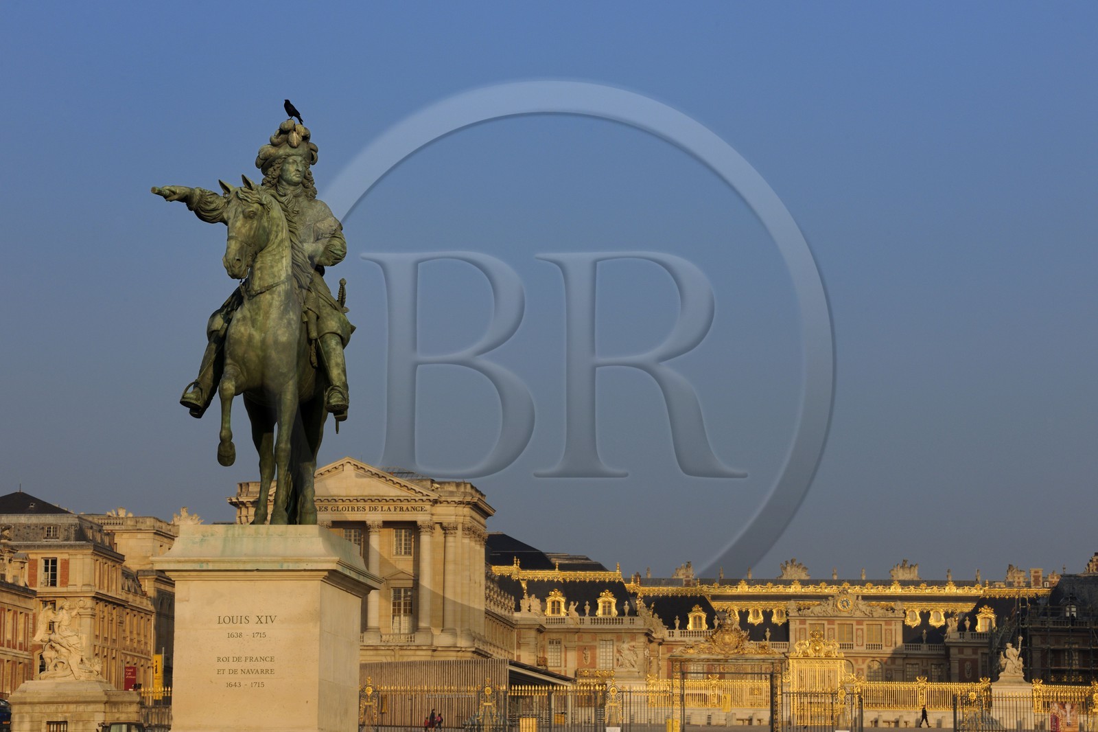 France, Yvelines (78), château de Versailles, classé Patrimoine Mondial de l'UNESCO, statue équestre de Louis XIV