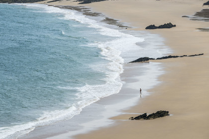 France, Côtes d'Armor (22), Grand Site de France Cap d'Erquy – Cap Fréhel, Erquy, plage (naturiste) de Lourtouais à l'Est du Cap d'Erquy