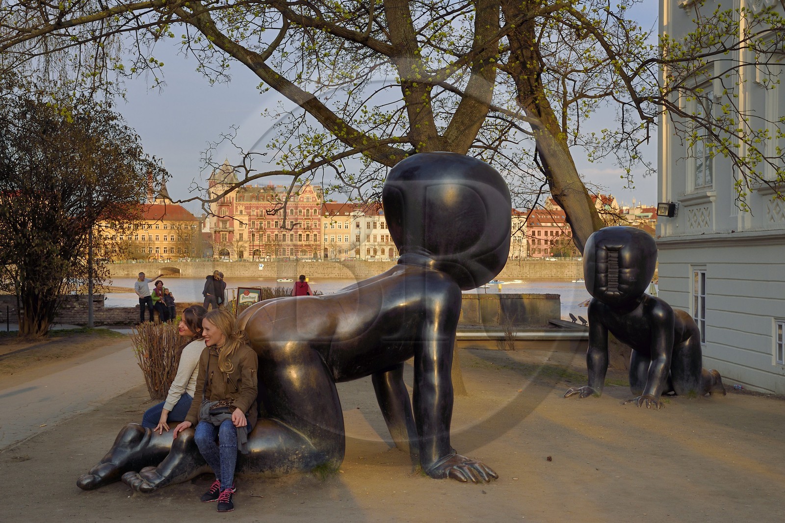 République Tchèque, Prague, quartier de Kampa, les Miminka Babies de l'artiste David Cerny